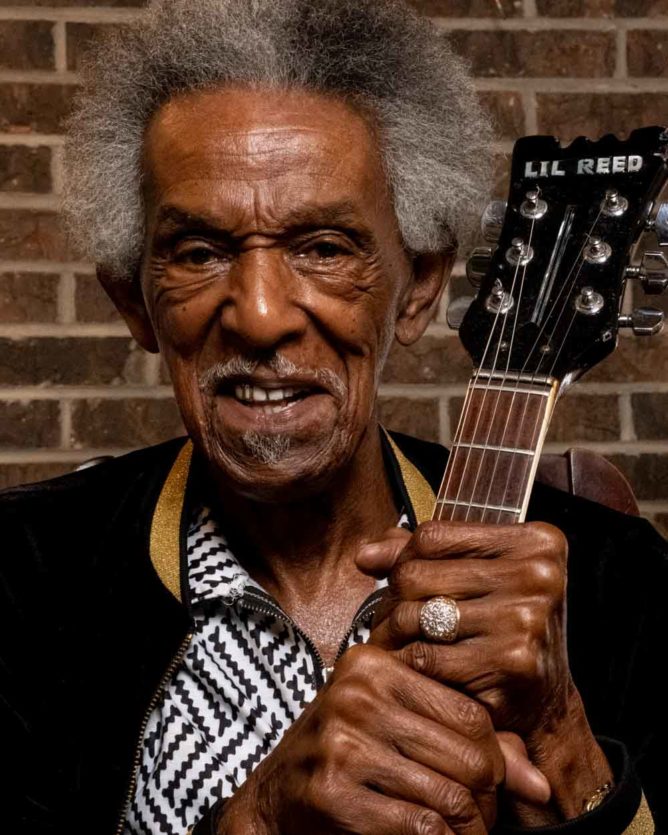 https://musicmaker.org/wp-content/uploads/2022/05/Lil-Jimmie-Reed-668x835.jpg